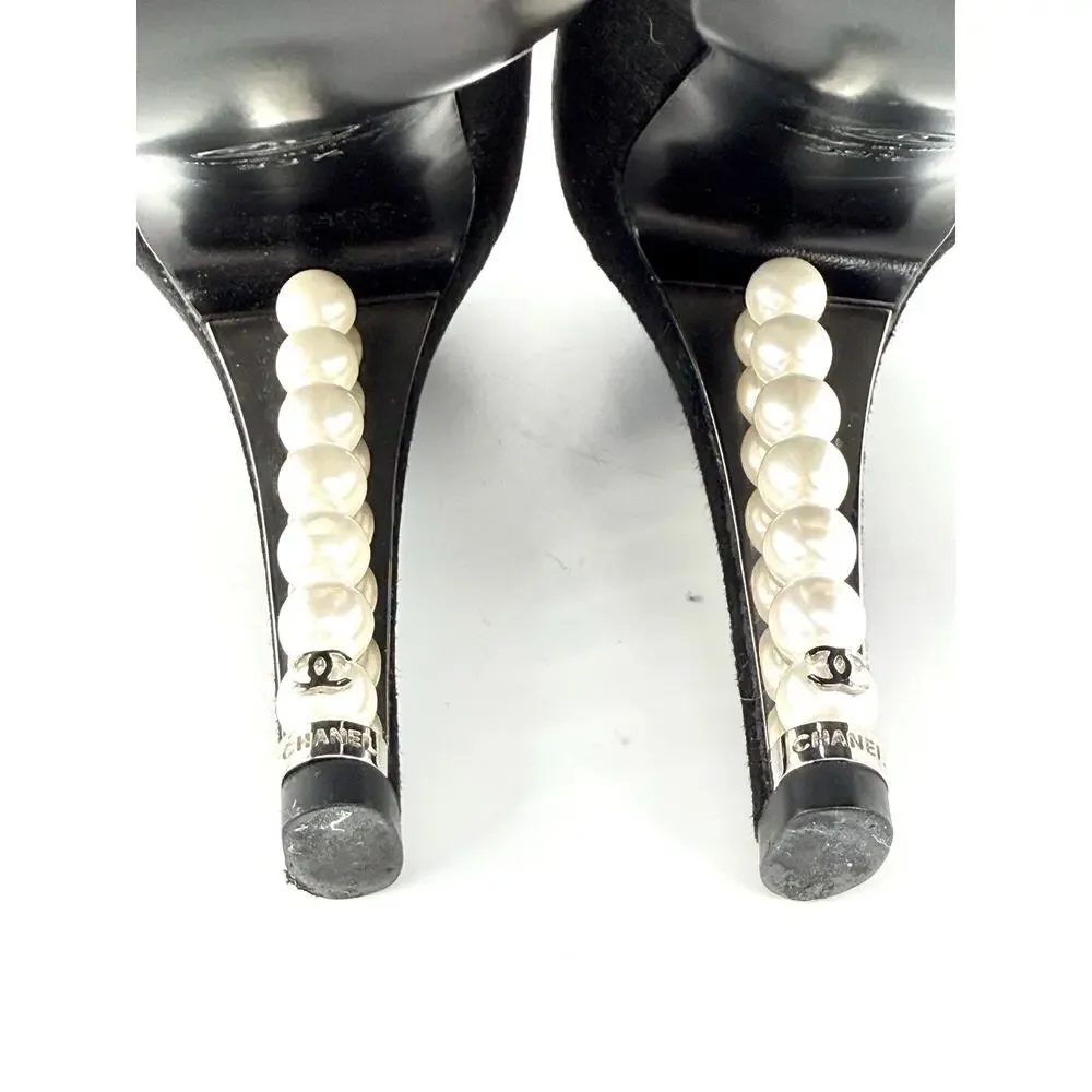 Chanel Pearls Heel Ankle Boot Velvety Black Leather Lace Up EU 39.5 US 9.5
